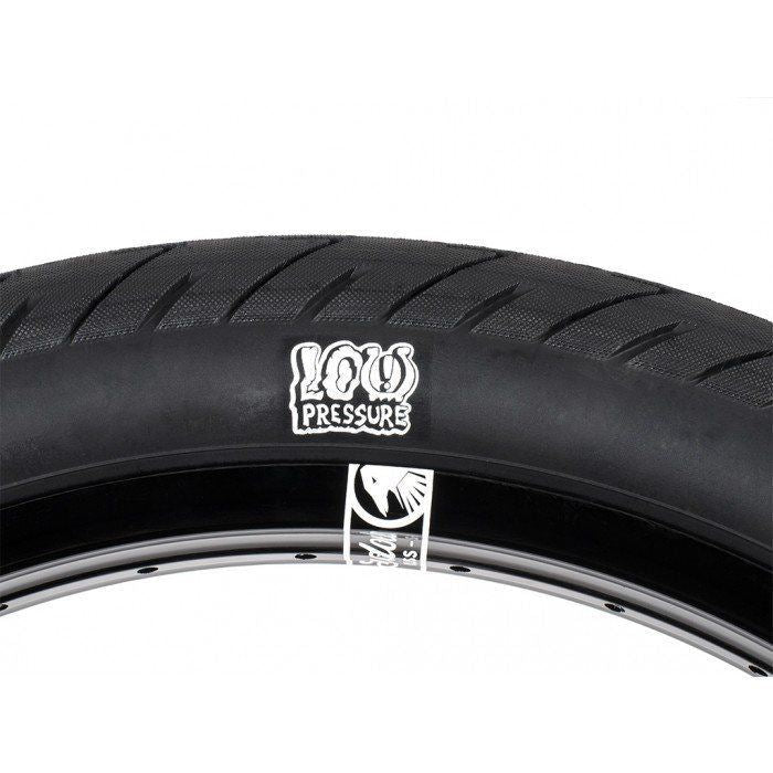 Shadow Strada Nuova Low Pressure Tyre